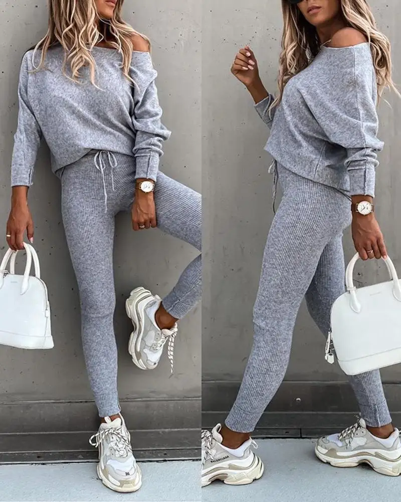 2022 Sportswear Women Fashion Casual Solid Fit One Shoulder Top Long Pants Set Long Sleeve Top & High Waist Drawstring Pants Set
2022 Sportswear Women Fashion Casual Solid Fit One Shoulder Top Long Pants Set Long Sleeve Top & High Waist Drawstring Pants Set