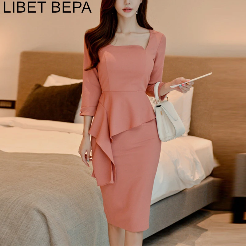 Женское винтажное платье с поясом, элегантное облегающее платье с квадратным вырезом, оборками и высокой талией, модель DR780 на осень, 2021
Женское винтажное платье с поясом, элегантное облегающее платье с квадратным вырезом, оборками и высокой талией, модель DR780 на осень, 2021