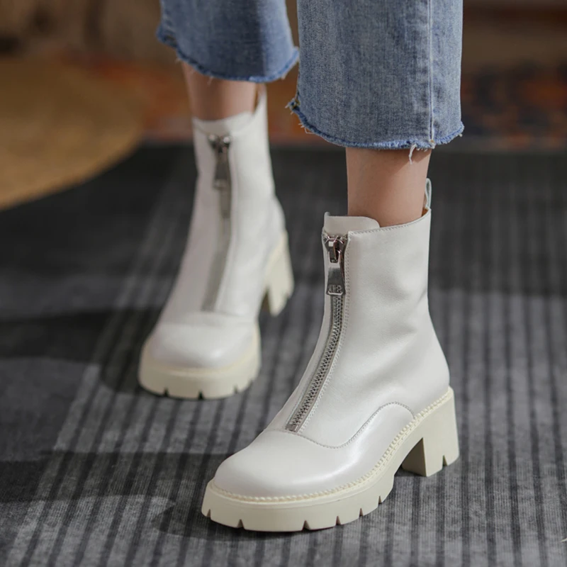 Ботинки женские из натуральной кожи, на высоком каблуке, с молнией спереди
Ботинки женские из натуральной кожи, на высоком каблуке, с молнией спереди