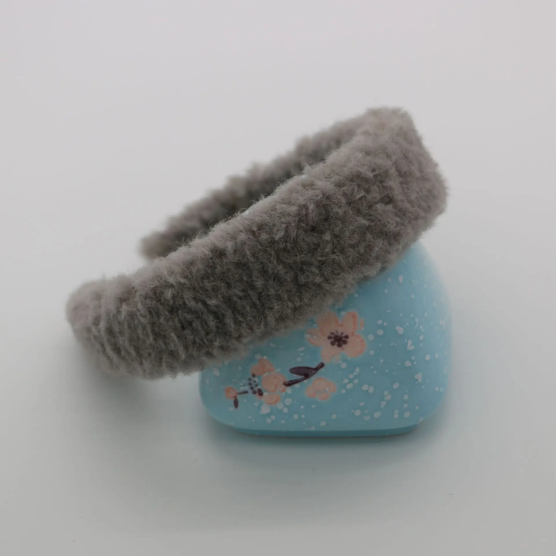 Free shipping Fashion women korea style Autumn And Winter Plush headband Solid color girl's hairband lady's hair accessories
Free shipping Fashion women korea style Autumn And Winter Plush headband Solid color girl's hairband lady's hair accessories