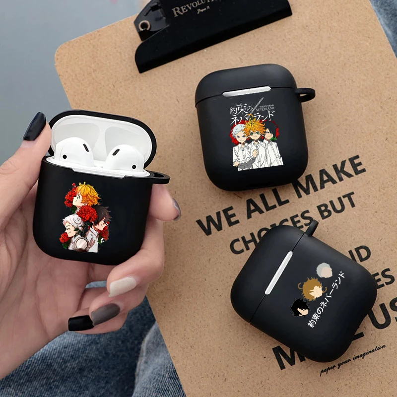 Чехол-накладка для наушников Airpods гарнитура для Airpods, «Обещанный неверленд», черный, с рисунком (только чехол)
Чехол-накладка для наушников Airpods гарнитура для Airpods, «Обещанный неверленд», черный, с рисунком (только чехол)