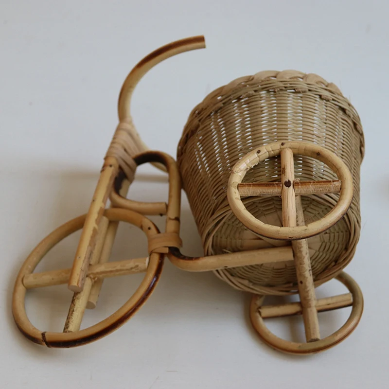 Bamboo Woven Hand-Woven Straw Fruit Basket Wicker Rattan Food Bread Storage Box Kitchen Decoration Finishing Storage Box Bread
Bamboo Woven Hand-Woven Straw Fruit Basket Wicker Rattan Food Bread Storage Box Kitchen Decoration Finishing Storage Box Bread