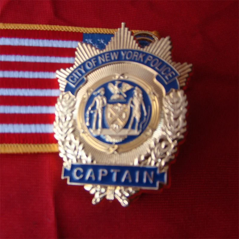 NEW Halloween Cosplay US City of New York Detective Lieutenant Captain Chief Pure Copper Badge Prop Pin Badge Shirt Lapel Badge
NEW Halloween Cosplay US City of New York Detective Lieutenant Captain Chief Pure Copper Badge Prop Pin Badge Shirt Lapel Badge