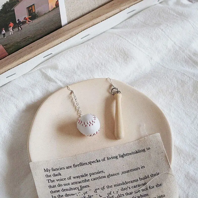 69HB Sportswear Wood Drop Earrings Asymmetric Baseball Bat Earrings Fashion Jewelry
69HB Sportswear Wood Drop Earrings Asymmetric Baseball Bat Earrings Fashion Jewelry