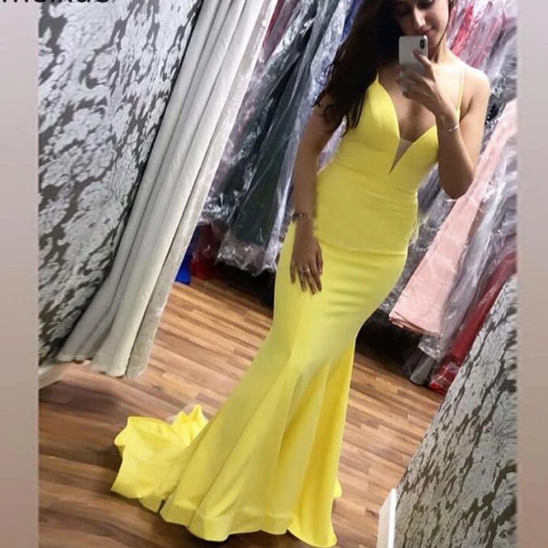 Spaghetti Strap Yellow Satin Mermaid Prom Dress 2020 Sexy V-Neck Formal Evening Dresses Sweet Long Prom Party Gowns Plus Size
Spaghetti Strap Yellow Satin Mermaid Prom Dress 2020 Sexy V-Neck Formal Evening Dresses Sweet Long Prom Party Gowns Plus Size