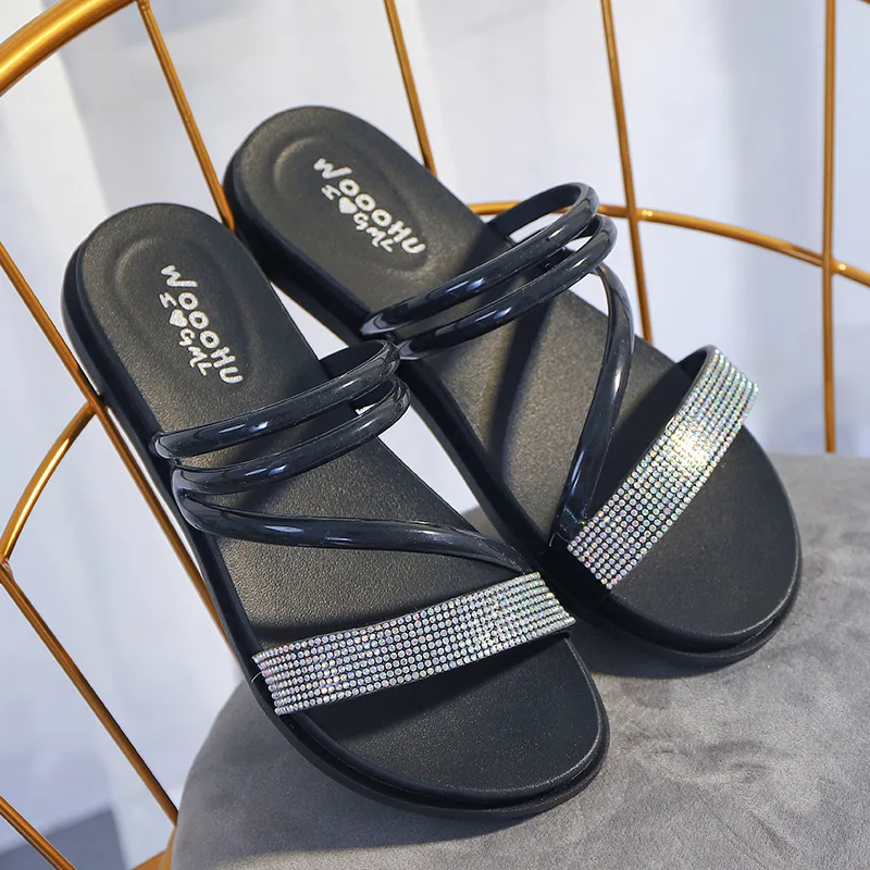Women Summer Flat Bling Slippers Ladies Crystal Soft Flip Flops Female Outdoor Casual Beach Shoes Woman Slides New Fashion 2020
Women Summer Flat Bling Slippers Ladies Crystal Soft Flip Flops Female Outdoor Casual Beach Shoes Woman Slides New Fashion 2020