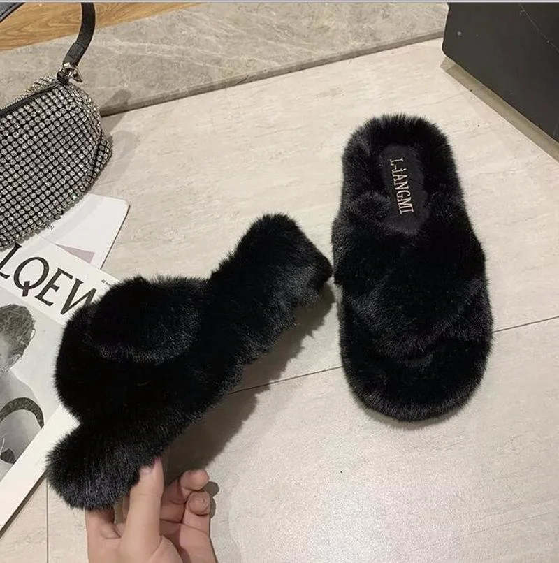 2021 Furry slippers women's thick-soled sponge cake bottom cross-shaped outer wear home shoes Furry slippers Flat shoes
2021 Furry slippers women's thick-soled sponge cake bottom cross-shaped outer wear home shoes Furry slippers Flat shoes