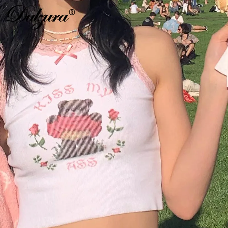 

Dulzura Ribbed Lace Patchwork Women Crop Top Tanks Bear Letter Print Bodycon Sexy Streetwear Casual Club 2021 Summer Y2K Clothes
