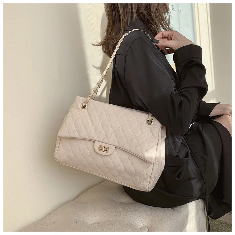 2021 New Temperament Bag Net Red Rhombus Messenger Bag Lady Small Fragrance Shoulder Bag Large-capacity Handbag
2021 New Temperament Bag Net Red Rhombus Messenger Bag Lady Small Fragrance Shoulder Bag Large-capacity Handbag
