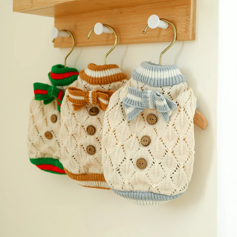 2021 Pet Clothes Puppy Cat Sweater Coat Soft Hollow Bowknot Button Decor Pullover Jumper for Dogs
2021 Pet Clothes Puppy Cat Sweater Coat Soft Hollow Bowknot Button Decor Pullover Jumper for Dogs