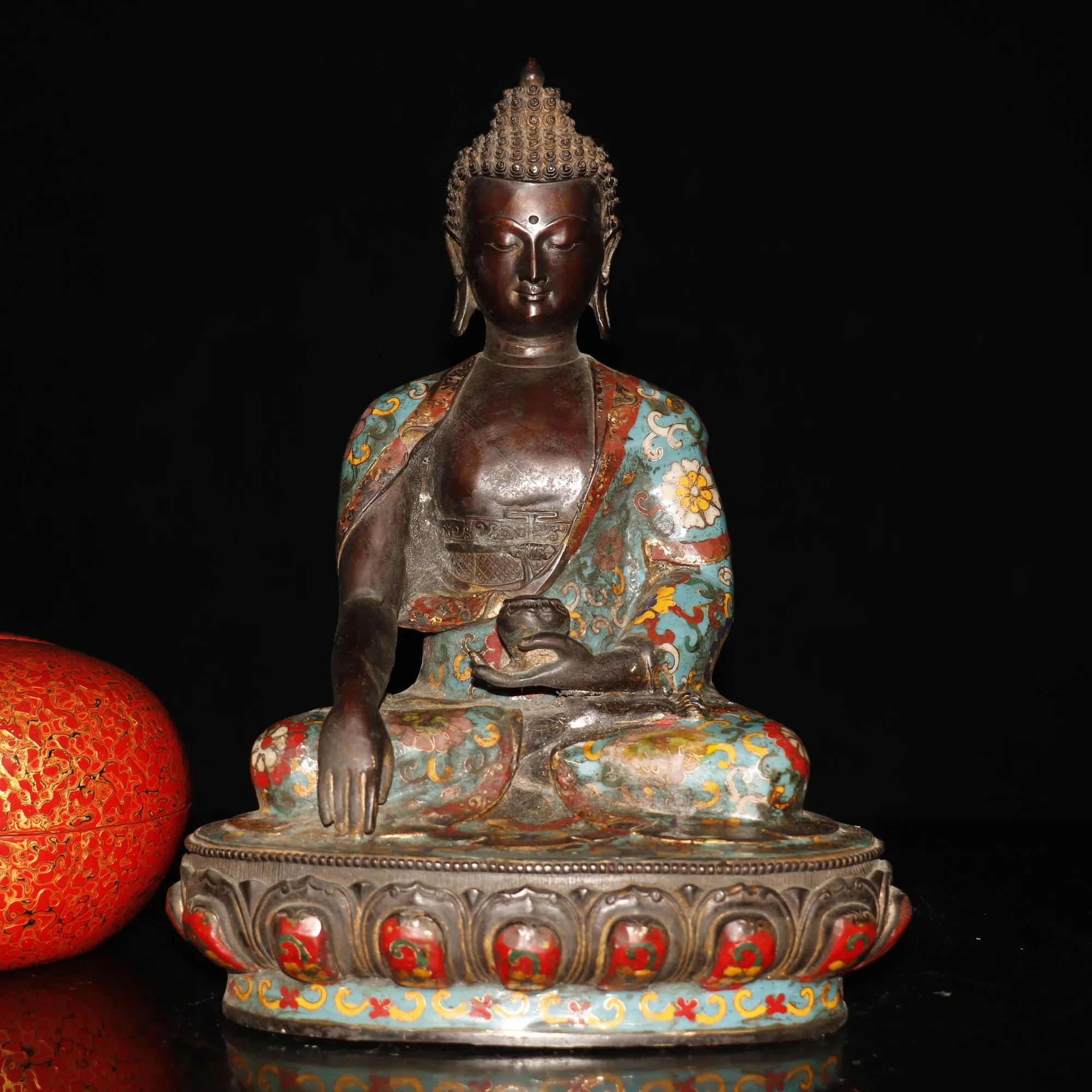 13"Chinese temple collection Old Bronze Cloisonne Enamel Shakyamuni Medicine Buddha Ornaments Town House Exorcism
13"Chinese temple collection Old Bronze Cloisonne Enamel Shakyamuni Medicine Buddha Ornaments Town House Exorcism