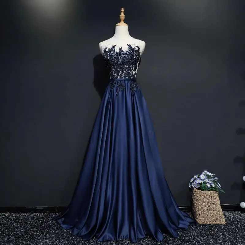 Fashion Appliques Evening Dresses Elegant Nvay Blue O-neck Long Formal Party Prom Gown Women Host Dress Robe De Soiree
Fashion Appliques Evening Dresses Elegant Nvay Blue O-neck Long Formal Party Prom Gown Women Host Dress Robe De Soiree