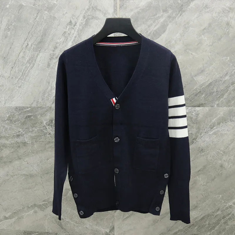 2021 Fashion TB Brand Sweaters Women Slim Fit V-Neck Cardigans Clothing Striped Cotton Spring and Autumn Casual Coat
2021 Fashion TB Brand Sweaters Women Slim Fit V-Neck Cardigans Clothing Striped Cotton Spring and Autumn Casual Coat