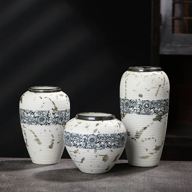 Simple JingDezheng Ceramics Vintage Vase Flower Arrangement Handcraft Furnishings Modern Home Decoration Desktop
Simple JingDezheng Ceramics Vintage Vase Flower Arrangement Handcraft Furnishings Modern Home Decoration Desktop