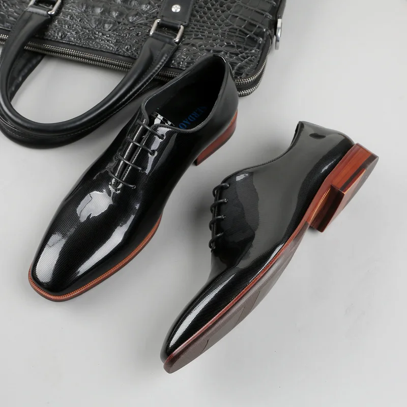 QYFCIOUFU Luxury Men Oxford Shoes Men Dress Shoes Genuine Leather Patent Leather Pointed Toe Lace Up Wedding Office Formal Shoes
QYFCIOUFU Luxury Men Oxford Shoes Men Dress Shoes Genuine Leather Patent Leather Pointed Toe Lace Up Wedding Office Formal Shoes