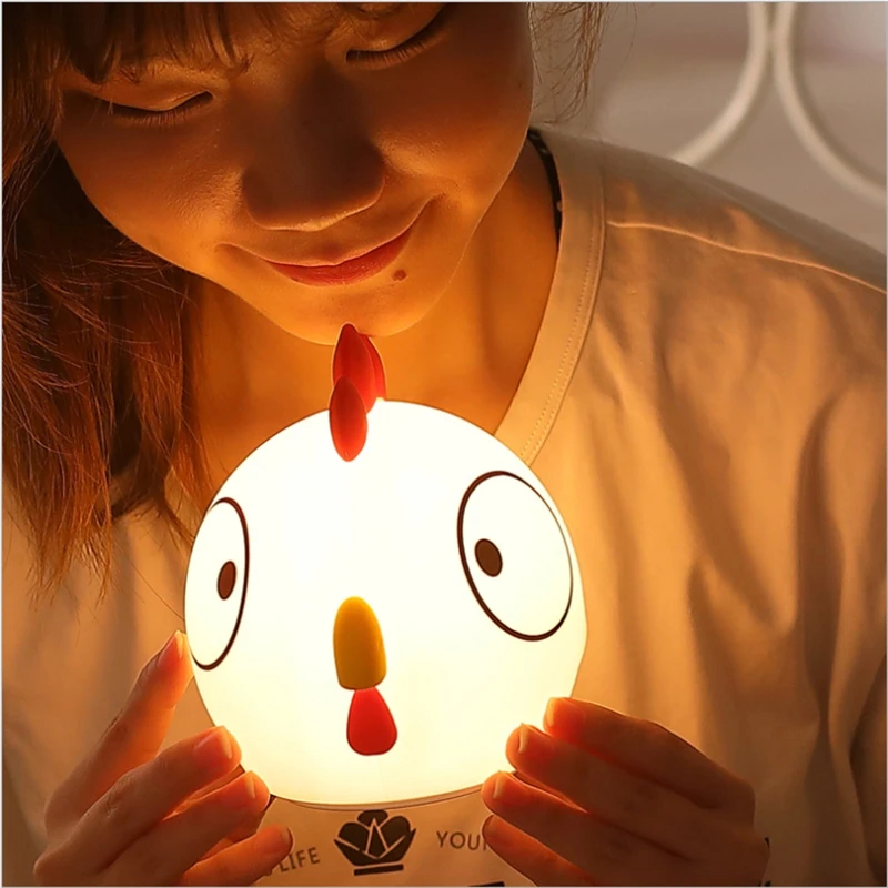 Мультяшный милый куриный силиконовый ночник Usb зарядка цветная лампа для стрельбы спальня дети прикроватный пульт дистанционного управлен...
Мультяшный милый куриный силиконовый ночник Usb зарядка цветная лампа для стрельбы спальня дети прикроватный пульт дистанционного управлен...
