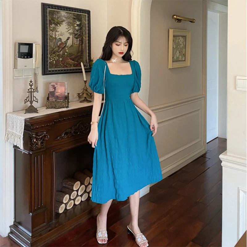 Vintage Sress Women Summer 2021 New Square collar Puff Sleeve Hepburn Style Midi Dress French Elegant Beach Holiday Party Dress 
Vintage Sress Women Summer 2021 New Square collar Puff Sleeve Hepburn Style Midi Dress French Elegant Beach Holiday Party Dress