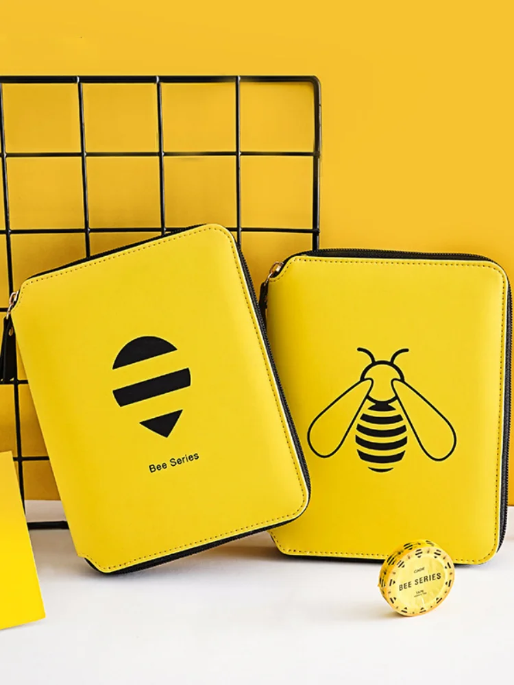 Блокнот B6 на спирали, с ручкой, дневник, ежедневник с пчелами, ежедневник, блокнот на молнии, ежедневная записная книжка для путешественнико... 
Блокнот B6 на спирали, с ручкой, дневник, ежедневник с пчелами, ежедневник, блокнот на молнии, ежедневная записная книжка для путешественнико...