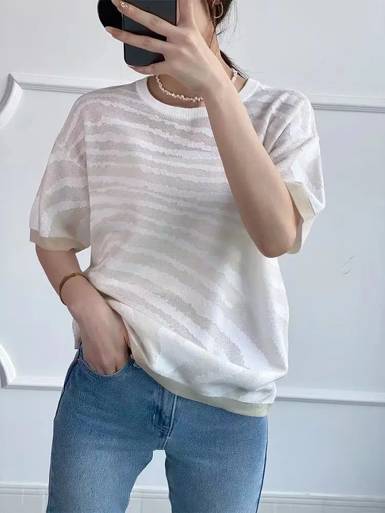 2021 New Runway Design Summer Knitted Women's T-shirt Novelty Strips Print Short Sleeves Slim White / Green T-Shirt
2021 New Runway Design Summer Knitted Women's T-shirt Novelty Strips Print Short Sleeves Slim White / Green T-Shirt