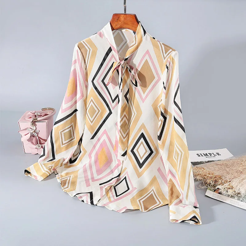 New silk Shirts women s temperament of silk shirt fashion silk long sleeve cardigan
New silk Shirts women s temperament of silk shirt fashion silk long sleeve cardigan