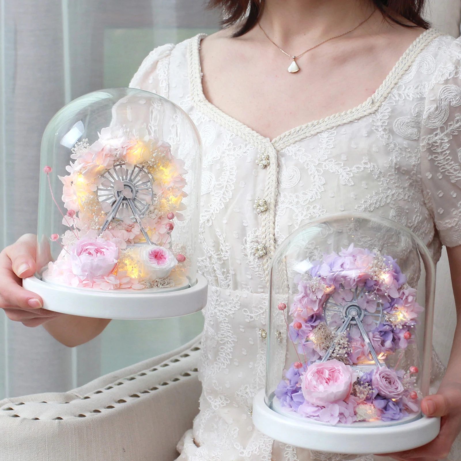 Rose Flower Handmade Eternal Flower Box Led Ferris Wheel Glass Dome Ornament Mother's Day Gift Girlfriend Birthday
Rose Flower Handmade Eternal Flower Box Led Ferris Wheel Glass Dome Ornament Mother's Day Gift Girlfriend Birthday
