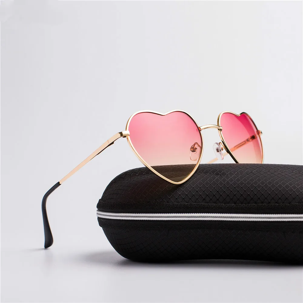 vintage Metal Heart Shaped Sunglasses Women Brand Designer Fashion Lady Reflective Sun Glasses Mirror oculos de sol UV400
vintage Metal Heart Shaped Sunglasses Women Brand Designer Fashion Lady Reflective Sun Glasses Mirror oculos de sol UV400