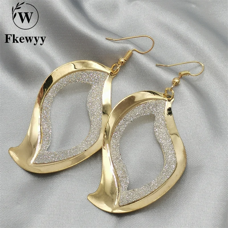 Fkewyy Luxury Earrings For Women 2021 Fashion Designer Jewelry Punk Accessories Geometry Dangle Earring Charm Gothic Jewelry
Fkewyy Luxury Earrings For Women 2021 Fashion Designer Jewelry Punk Accessories Geometry Dangle Earring Charm Gothic Jewelry