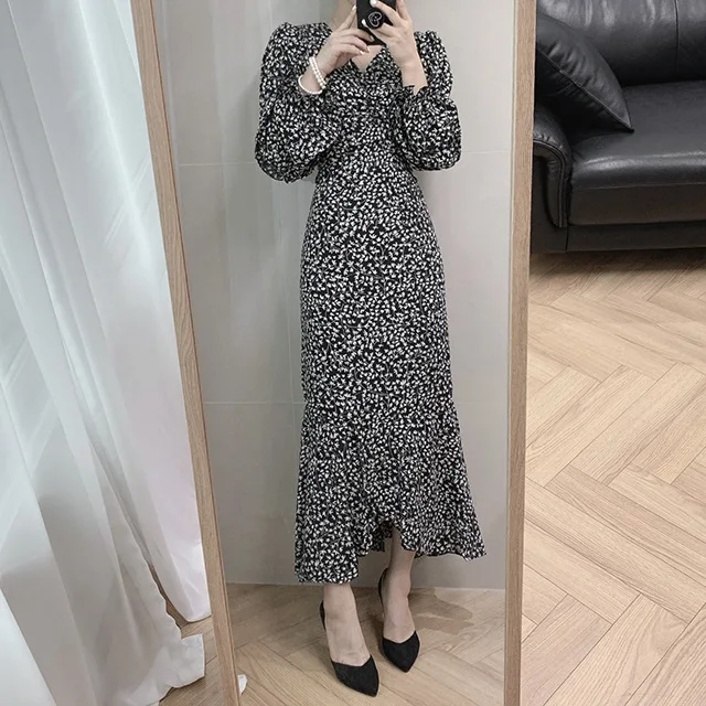 Chiffon Dress Fall 2021 V-Neck Long Sleeve Floral Slim Waist Irregular Fish Tail Edges Dress Women'S Long Dress
Chiffon Dress Fall 2021 V-Neck Long Sleeve Floral Slim Waist Irregular Fish Tail Edges Dress Women'S Long Dress