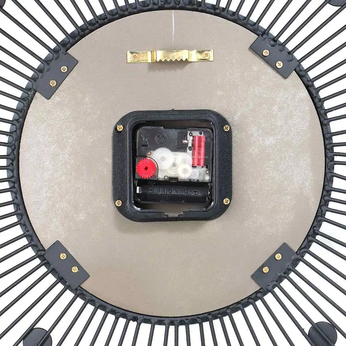 60cm Mirror with Diamond Metal Wall Clock European Creative Decorative Quartz Clock Round Home Decorations Glass Mirror Surface
60cm Mirror with Diamond Metal Wall Clock European Creative Decorative Quartz Clock Round Home Decorations Glass Mirror Surface