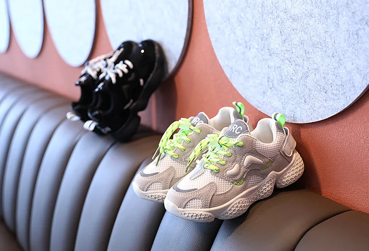 2020 Autumn New Kids Sports Shoes Air Mesh Breathable Children Casual Running Sneakers Soft for Boys Girls
2020 Autumn New Kids Sports Shoes Air Mesh Breathable Children Casual Running Sneakers Soft for Boys Girls
