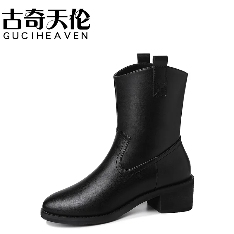 Round toe thick heel short boots, sleeve stitching pure color simple women's shoes 
Round toe thick heel short boots, sleeve stitching pure color simple women's shoes