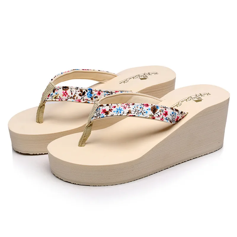 Korean Style Slope Heel Slippers Female Summer Leisure Floral Fresh Cloth Belt Flip Flops Thick Bottom All-Match Beach Sandals
Korean Style Slope Heel Slippers Female Summer Leisure Floral Fresh Cloth Belt Flip Flops Thick Bottom All-Match Beach Sandals