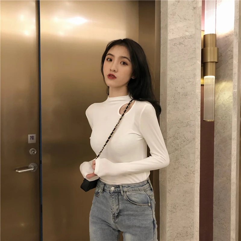 2021 autumn new Korean version of cotton top with clavicle slimming and thin semi-high collar bottoming shirt
2021 autumn new Korean version of cotton top with clavicle slimming and thin semi-high collar bottoming shirt