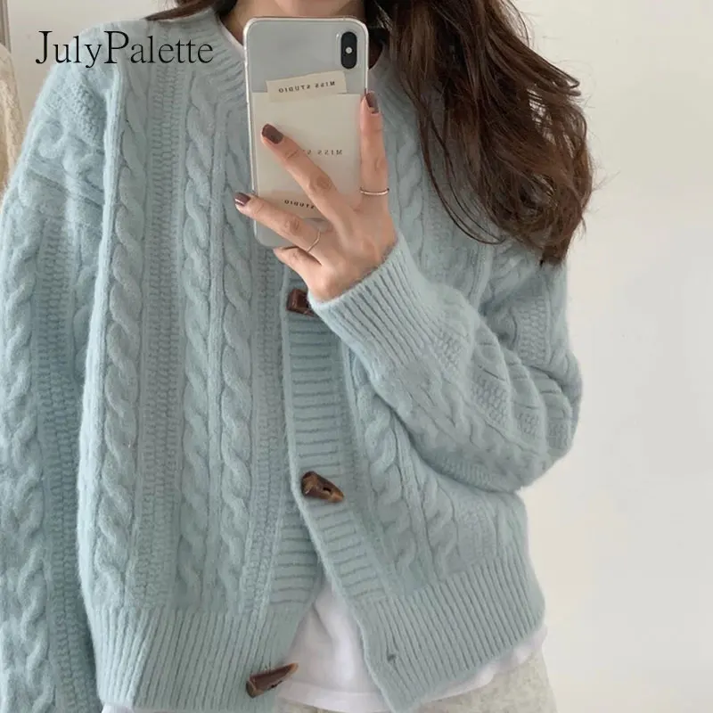 Новинка 2021, осенне-зимний вязаный кардиган Julypalette, женский свитер, плотный свободный короткий милый Однотонный женский свитер на пуговицах ...
Новинка 2021, осенне-зимний вязаный кардиган Julypalette, женский свитер, плотный свободный короткий милый Однотонный женский свитер на пуговицах ...