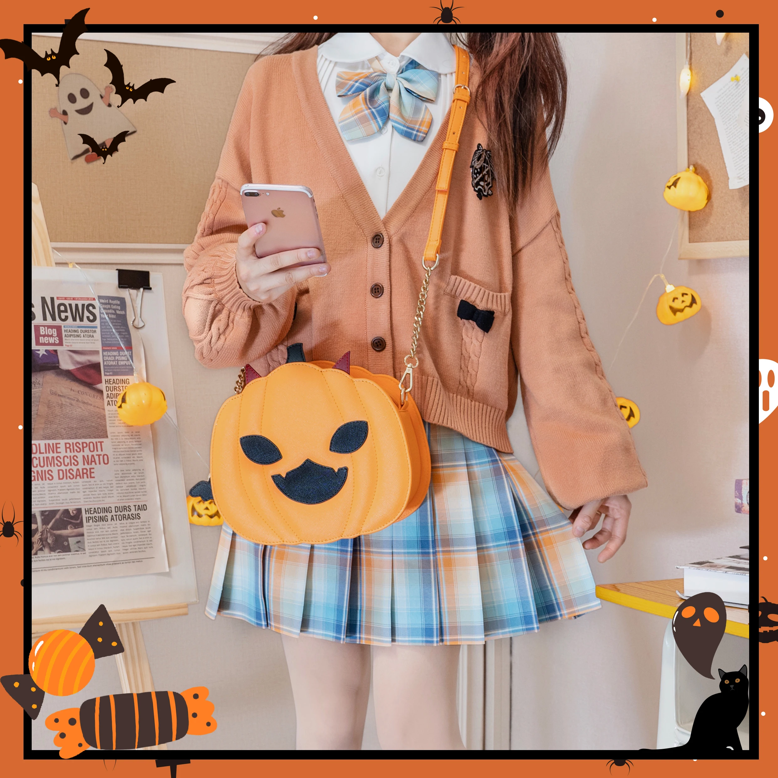 2021 new fashion popular Halloween style pumpkin shape cross shoulder solid black pumpkin color cute bag
2021 new fashion popular Halloween style pumpkin shape cross shoulder solid black pumpkin color cute bag