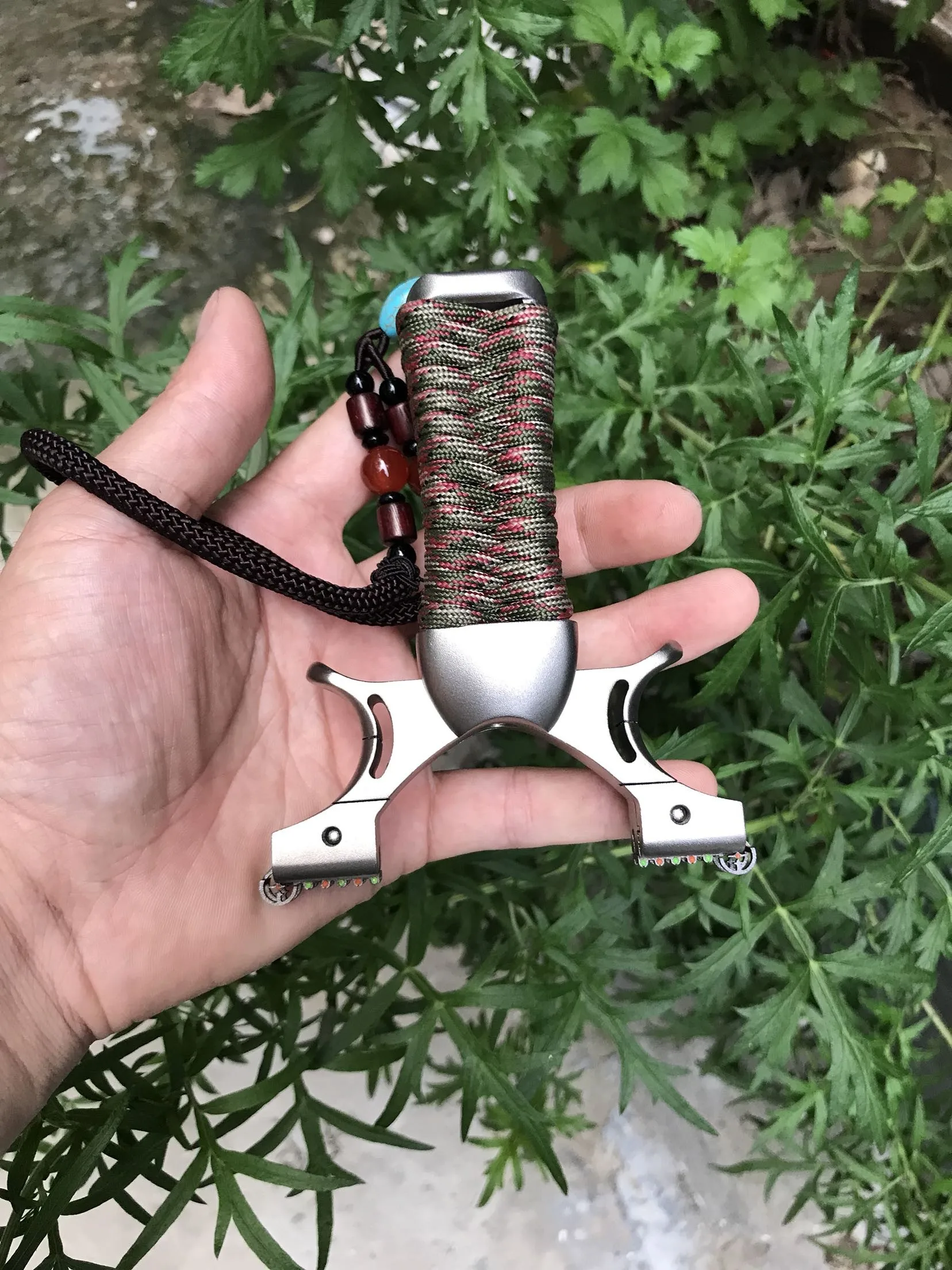 Catapult Hunting High-quality Titanium Alloy Slingshot Rubber Band Outdoor Wild Bird Hunting Powerful Rubber Band Shooting Tool
Catapult Hunting High-quality Titanium Alloy Slingshot Rubber Band Outdoor Wild Bird Hunting Powerful Rubber Band Shooting Tool