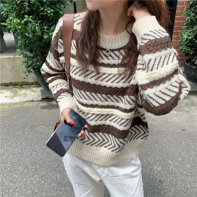 Pullovers Women Sweater Long Sleeve Striped O-Neck Warm Print Elegant Autumn Leisure Females Trendy All-match Fashion Sweaters
Pullovers Women Sweater Long Sleeve Striped O-Neck Warm Print Elegant Autumn Leisure Females Trendy All-match Fashion Sweaters
