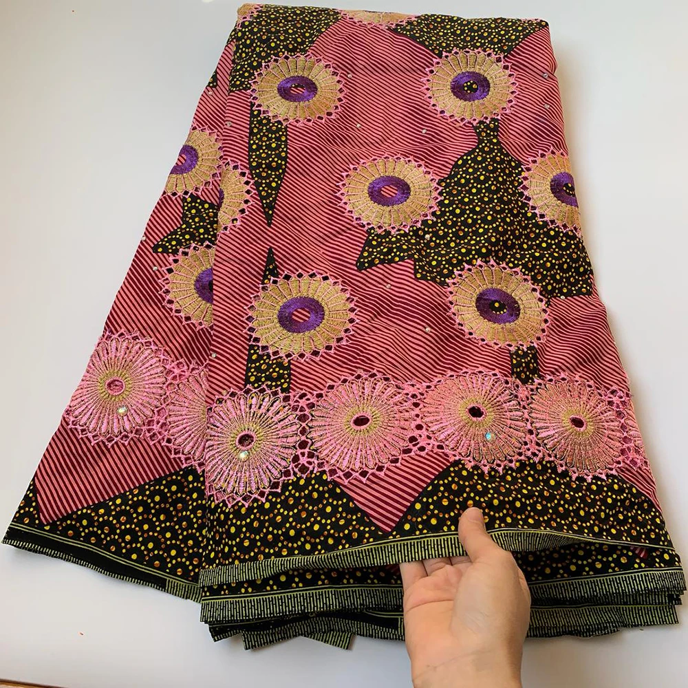 Free Shipping 5 Yards High Quality African Wax Block Prints Nigerian Ankara Sewing Dress Fabric With Embroidery Thread Christmas
Free Shipping 5 Yards High Quality African Wax Block Prints Nigerian Ankara Sewing Dress Fabric With Embroidery Thread Christmas