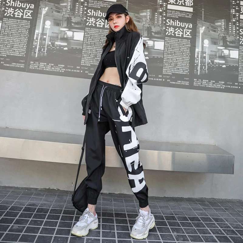 VOOCIEC Women's Sports Suits Loose Casual Jacket and Sports PantsTwo piece hip hop black/purple streetwear jogging Suit spring
VOOCIEC Women's Sports Suits Loose Casual Jacket and Sports PantsTwo piece hip hop black/purple streetwear jogging Suit spring