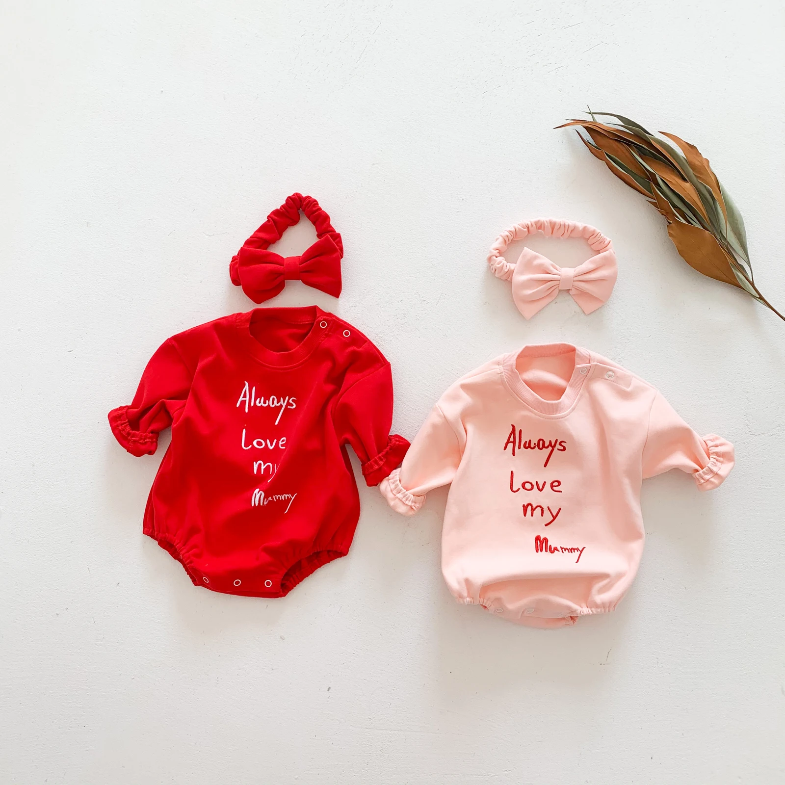 Infant Newborn Girls Casual Outfits Letter Embroidery Pattern Long Sleeve Round Neck Playsuit + Bow Headband Clothes Sets
Infant Newborn Girls Casual Outfits Letter Embroidery Pattern Long Sleeve Round Neck Playsuit + Bow Headband Clothes Sets