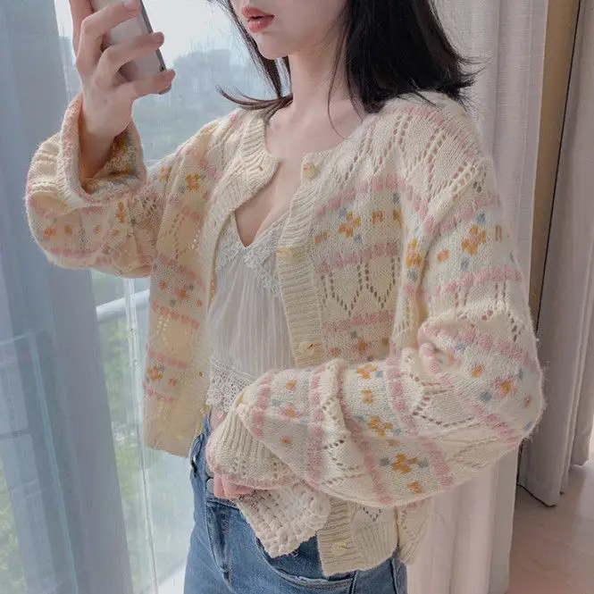 Spring Autumn Cardigan Women Patchwork Hollow Out Elegant Long Sleeve Single Breasted Fashion Knitted Sweater Warm Clothes M53
Spring Autumn Cardigan Women Patchwork Hollow Out Elegant Long Sleeve Single Breasted Fashion Knitted Sweater Warm Clothes M53