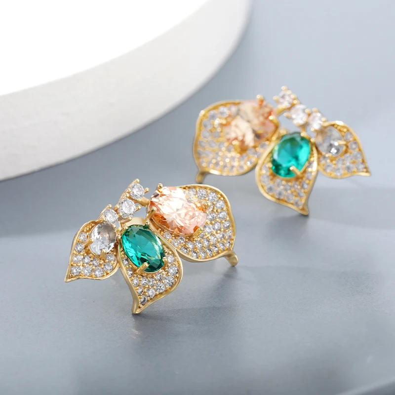 Creative Crystal Floral Zircon Earrings For Women Luxury Petal Cubic Zirconia Stud Earrings Wedding Jewelry Trend Gift
Creative Crystal Floral Zircon Earrings For Women Luxury Petal Cubic Zirconia Stud Earrings Wedding Jewelry Trend Gift