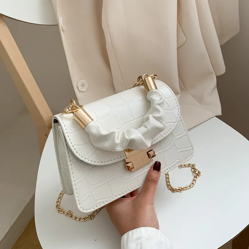 Net red small bag women's bag 2020 new fashion chain trend messenger bag summer fashion one shoulder small square bag
Net red small bag women's bag 2020 new fashion chain trend messenger bag summer fashion one shoulder small square bag