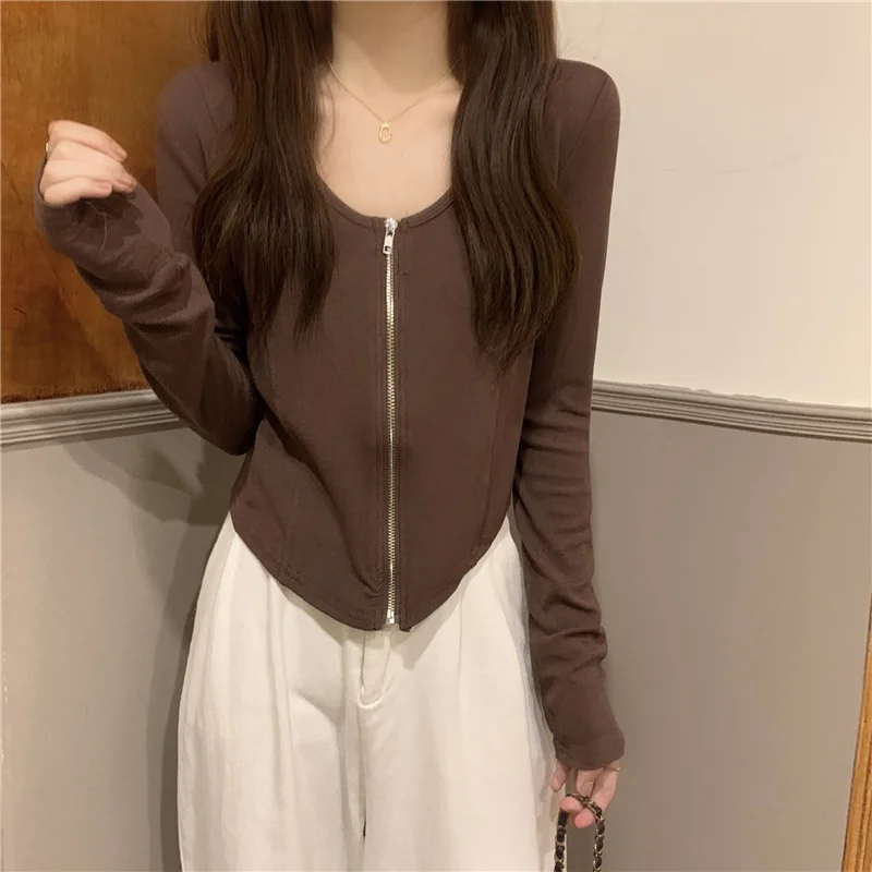 Новинка Осень-зима 2021 модный короткий вязаный кардиган в Корейском стиле с длинными рукавами на бретельках комплект из двух предметов женс...
Новинка Осень-зима 2021 модный короткий вязаный кардиган в Корейском стиле с длинными рукавами на бретельках комплект из двух предметов женс...