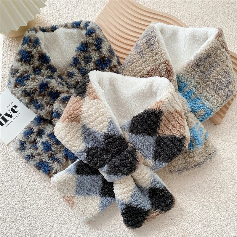 Warm Korean Version Scarf Autumn Winter Temperament Plush Scarf Elegant Stylish Color-block Scarf Curly Wool Scarf For Women
Warm Korean Version Scarf Autumn Winter Temperament Plush Scarf Elegant Stylish Color-block Scarf Curly Wool Scarf For Women