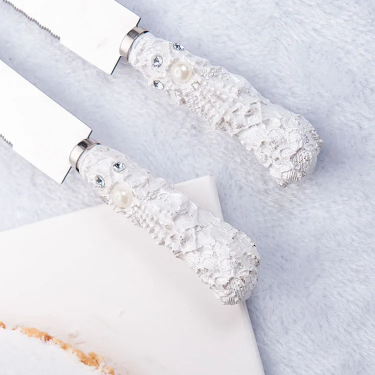 European knife and fork set stainless steel wedding decoration ornament cake knife blade knife fork
European knife and fork set stainless steel wedding decoration ornament cake knife blade knife fork