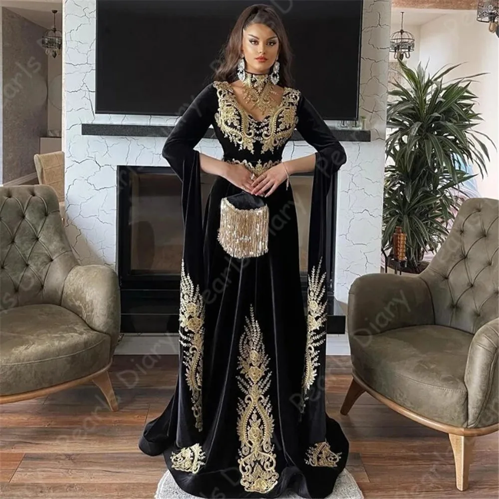 Black Velour Moroccan Caftan Evening Dresses 2021 Custom Gold Embroidery Party Gowns Islamic Dubai Saudi Arabia Prom Dresses
Black Velour Moroccan Caftan Evening Dresses 2021 Custom Gold Embroidery Party Gowns Islamic Dubai Saudi Arabia Prom Dresses