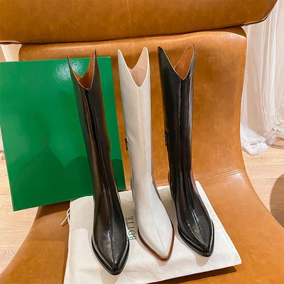 Genuine Leather Knee-High Handsome Woman Motorcycle Boots Pointed Toe Square Heel Med Side Zip Riding Boots for Winter Autumn
Genuine Leather Knee-High Handsome Woman Motorcycle Boots Pointed Toe Square Heel Med Side Zip Riding Boots for Winter Autumn