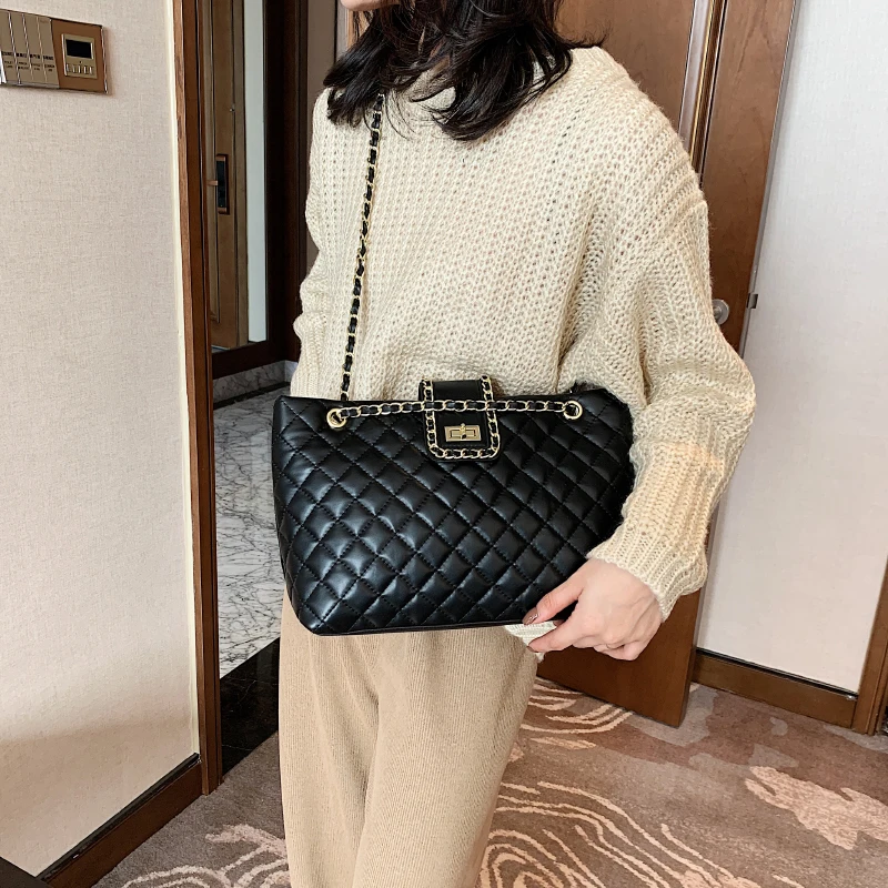OLSITTI Ladies Leisure Diamond Lattice Handbag Fashion Shoulder Bags for Women 2020 Luxury Designer Chain Crossbody Sac Epaule
OLSITTI Ladies Leisure Diamond Lattice Handbag Fashion Shoulder Bags for Women 2020 Luxury Designer Chain Crossbody Sac Epaule