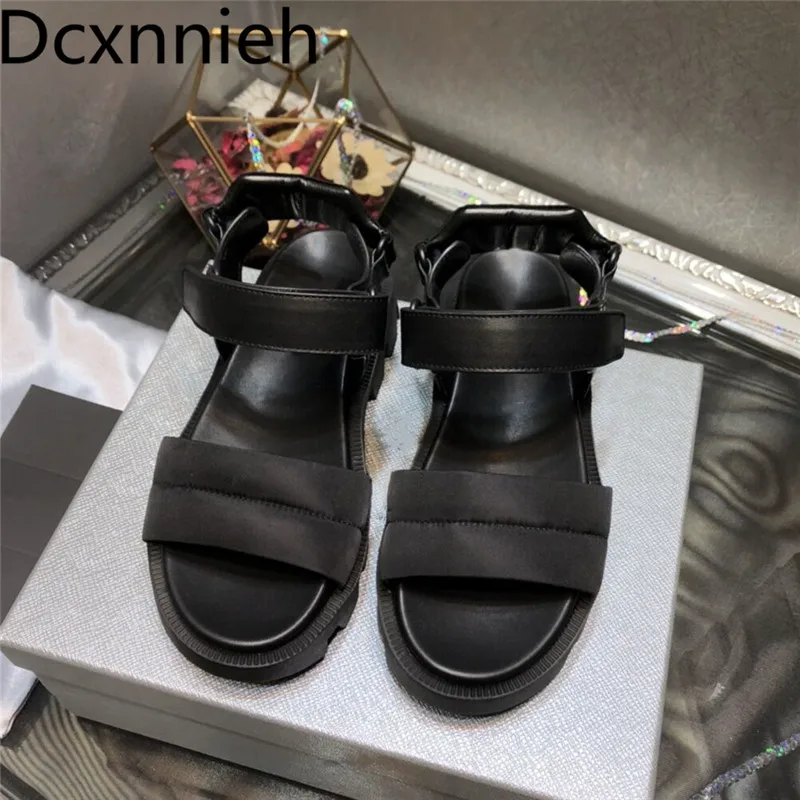 New Summer Women Sandals Thick Sole Beach Shoes Female Black White Sandalias Mujer Casual Flats Shoes Women Platform Sandals
New Summer Women Sandals Thick Sole Beach Shoes Female Black White Sandalias Mujer Casual Flats Shoes Women Platform Sandals